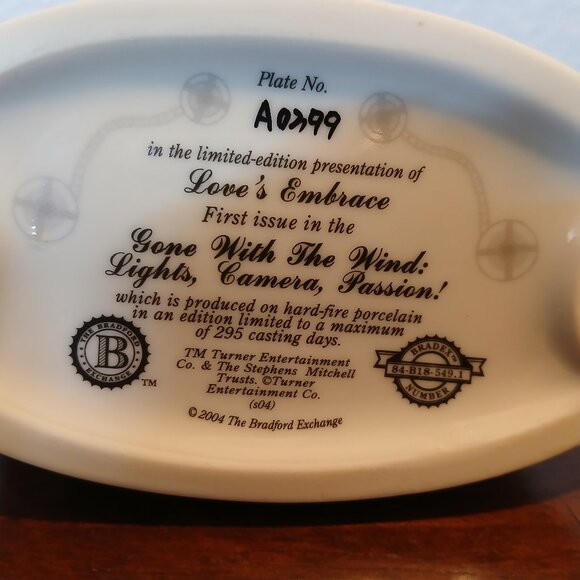 Bradford Exchange "Love's Embrace" Gone With The Wind - Picture 7 of 8